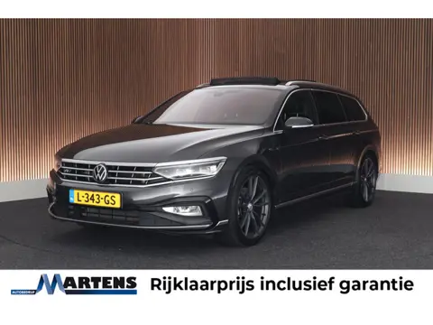 Volkswagen Passat Variant 1.5 TSI 150pk DSG R-Line Business + Trekhaak Camera Keyless Leder Panorama