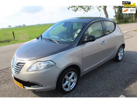 Lancia Ypsilon 0.9 TwinAir Gold // AUTOMAAT / 5-DRS //
