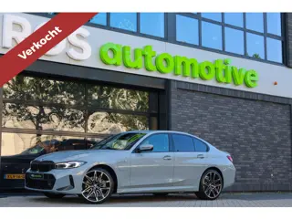 BMW 3-serie 330e M-SPORT | BTW | 360 | HUD | MEMORY | KEYLESS | LED | 20'' | ACC | LEDER | ELEK KOFF