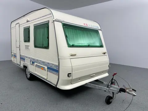 Adria Unica 390 PS Voortent Fietsendrager