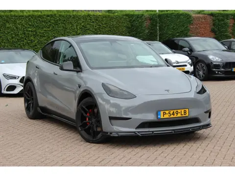 Tesla Model Y Long Range AWD 75 kWh / SOH 90,1% / Autopilot / Panoramadak / Camera / 20'' / Keyless 