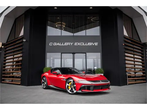 Ferrari 12Cilindri 6.5 V12 - Rosso Imola | Lift | Carbon Interior | Surround View | Electric Seats