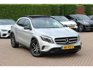 Mercedes-Benz GLA 180 Ambition / Panoramadak / Half leder / Navigatie / Urbanpakket / 18'' / Cruise 