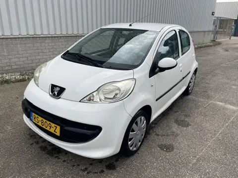 Peugeot 107 1.0-12V XR . AIRCO