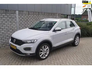 Volkswagen T-Roc 1.5 TSI Sport Adoptieve Cruise Beats Audio Digital Cockpit Trekhaak Stoelverwarming