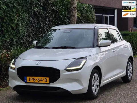 Suzuki SWIFT 1.2 Comfort Smart Hybrid CarPlay Adaptieve Cruise Control Dodehoekdetectie Fabrieksgara