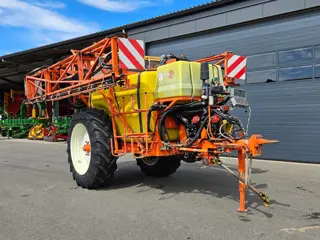 Douven NEVELSPUIT 3400 Ltr Veldspuit - 27mtr (bj 1996)