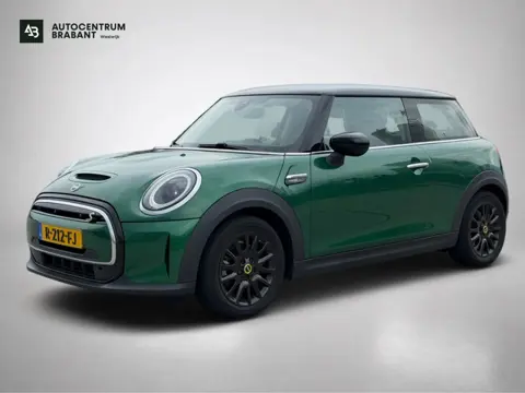 Mini Electric Camden Edition 33 kWh (NL-auto, 1e Eig, Dealer OndH, Carplay, StoelV, PDC, Navi, Clima