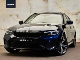 BMW 3-serie Touring 330e xDrive M Sport , M stoelen, pano, 19", tr.haak, keyless, carbon, memory, LE