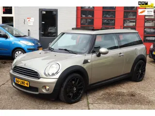 Mini Clubman 1.6 One Business Line .Pano..Airco ..Navi..Trekhaak