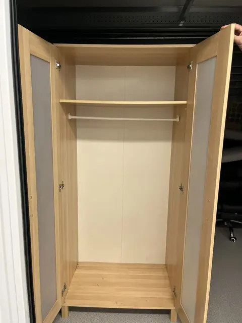 Nette kledingkast