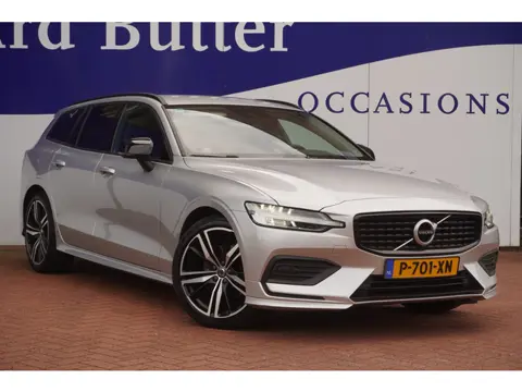Volvo V60 2.0 B3 Momentum Advantage Sport Pack / Volleder / Camera / 1EIG / StoelStuur-verw. / 19"Lm