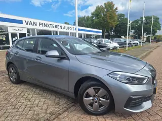 BMW 1-serie 118i (bj 2023, automaat)