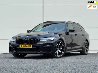 BMW 5-serie Touring 530e M-Sport Org NL Pano Keyless Stoelventilatie+ Verwarming Laser light Camera 