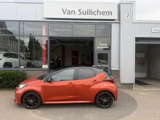 Toyota Yaris 1.5 Hybrid GR Sport (bj 2023, automaat)