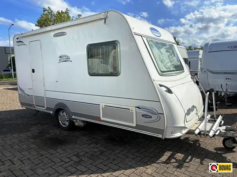 Caravelair Antares Luxe 400 met mover en deeltent