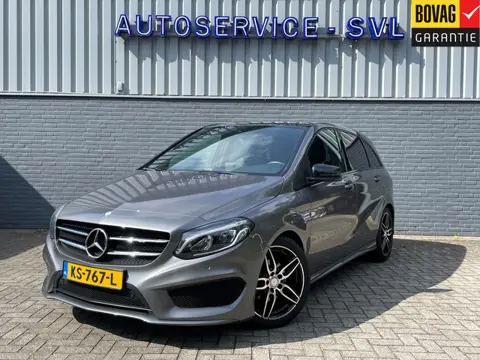 Mercedes-Benz B-Klasse 180 AMG Style - Pano - Trekhaak - Night etc etc!