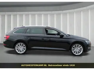 Škoda Superb Combi 2.0 TDI Style 150 PK DSG ACC LED Standkachel EL. Stoelen Camera 19 Inch