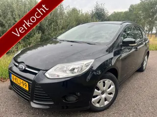 Ford Focus Wagon 1.0 | Airco | Cruise | Navi | Pakeersens. | Trekhaak | Distributieriem vv | APK aug