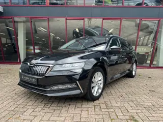 Škoda Superb Combi 1.4 TSI iV Business Edition Plus | Leder | Trekhaak | ACC | Pano | Stuur/Stoelver