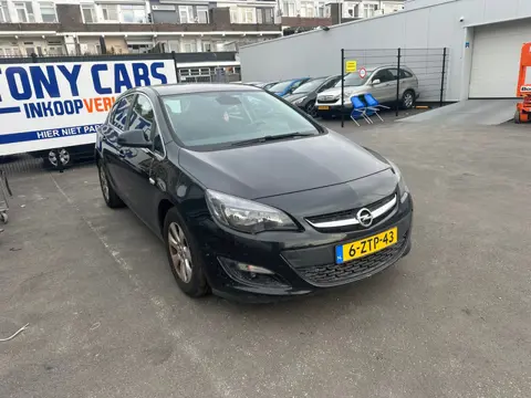 Opel Astra 1.4 Business +