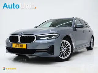 BMW 5 Serie Touring 530e | Panoramadak | Leder | Camera | Sfeerlicht | Keyless | Stoelverwarming | C
