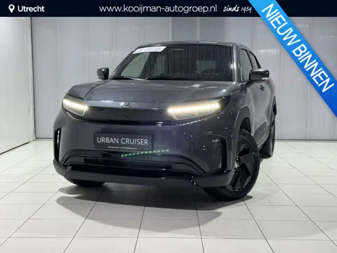 Toyota Urban Cruiser Dynamic 61 kWh € 3000 inruilpremie, Stoelverwarming, Applecarplay/android auto,