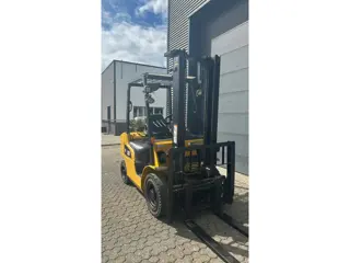 Caterpillar GP25N 2,5 ton LPG heftruck (bj 2017)