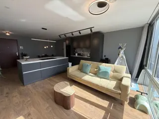 Woning aan de Arent Janszoon Ernststraat te Amsterdam