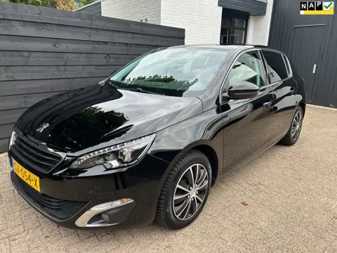 Peugeot 308 1.2 PureTech Allure, Automaat, Glazen dak, Navi, camera