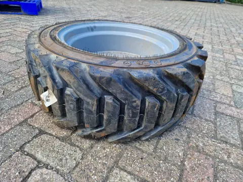 Onbekend nieuwe OUTRIGGER volgeschuimde hoogwerkerband met velg
