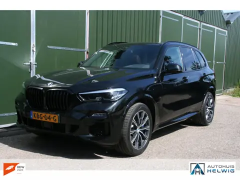 BMW X5 XDrive45e High Executive, SOH 96% M-SPORT, LEER, NAVI, PANORAMADAK, CAMERA, 20 INCH BREEDTE S
