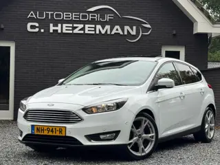 Ford Focus 1.0 Titanium Panoramadak Navigatie Cruise Climate Control stoelverwarming