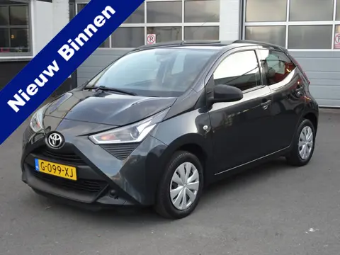 Toyota Aygo 1.0 VVT-i x-fun Airco, elektrische ramen, centrale vergrendeling, enz.