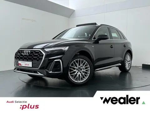 Audi Q5 55 TFSI e S edition Competition | 367 PK | Trekhaak | Panoramadak | Matrix LED koplampen | H