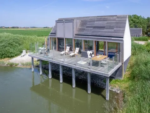 Luxe vakantiehuis met riant uitzicht