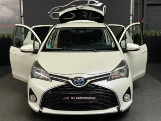 Toyota Yaris 1.5 Hybrid Dynamic Bi-Tone Cruise ,Stoel verw, Navigatie & Camera