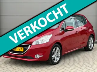 Peugeot 208 1.2 PureTech Allure | Dealer ond. | Distr. verv. | Trekhaak | Navigatie