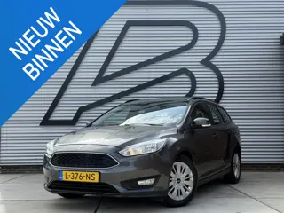 Ford Focus Wagon 1.0 Titanium 1e Eigenaar|Navi|Trekhaak|Carplay|Cruise|Airco|PDC|Stoelverwarming|APK