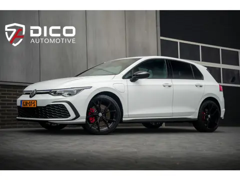 Volkswagen Golf 1.4 eHybrid GTE 245 pk /IQ.Light Matrix /Camera /Stoelverw. /Side Assist /Keyless-Go