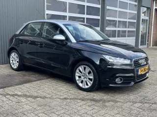 Audi A1 Sportback 1.2 TFSI Attraction Pro Line Zilver edition Airco 5-Deurs Telefoonverbinding  All 