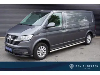 Volkswagen Transporter L2H1 150pk Trekhaak Apple Carplay Camera Parkeersensoren Cruise control 3-Zit