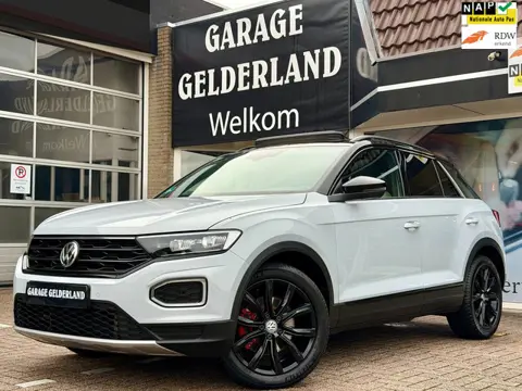 Volkswagen T-Roc 2.0 TSI 4Motion Sport | PANO | VIRTUAL-C. | ACC | FULL-LED | CLIMATE | STOELVERW. |