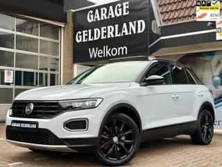 Volkswagen T-Roc 2.0 TSI 4Motion Sport | PANO | VIRTUAL-C. | ACC | FULL-LED | CLIMATE | STOELVERW. |