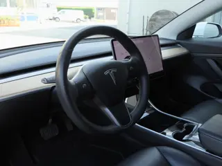 Foto 17 van Tesla Model 3 Standard RWD Plus 60 kWh | Trekhaak | 360 Camera | Panoramadak