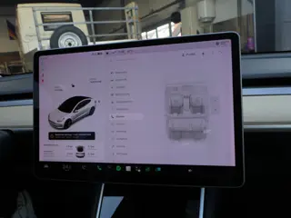 Foto 12 van Tesla Model 3 Standard RWD Plus 60 kWh | Trekhaak | 360 Camera | Panoramadak
