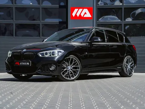 BMW 1-serie 118i M Sport Edition| LEDER | STOELVERWARMING | 19 INCH | PDC | NAVI