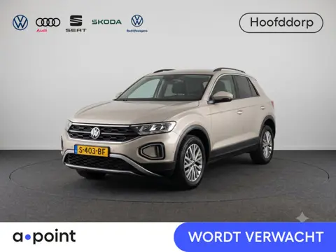 Volkswagen T-Roc 1.5 TSI Life 150 pk Automaat (DSG) | Navigatie via App | Parkeersensoren (Park assi