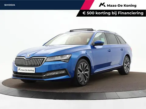 Skoda Superb Combi 1.4 TSI iV 218pk DSG Laurin & Klement  · Panoramadak · 360 Camera · Inklap. Trekh