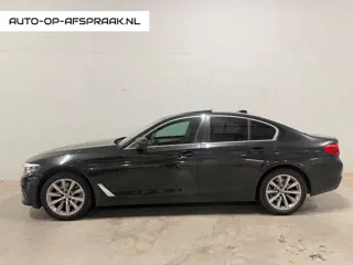BMW 5-serie 520i Pano Dak Navi Leer Clima Cruise PDC